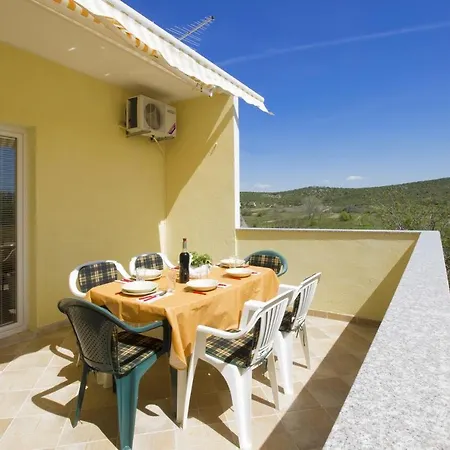 Feriehus House With A Parking Space Kasic, Sibenik - 11079 Pirovac